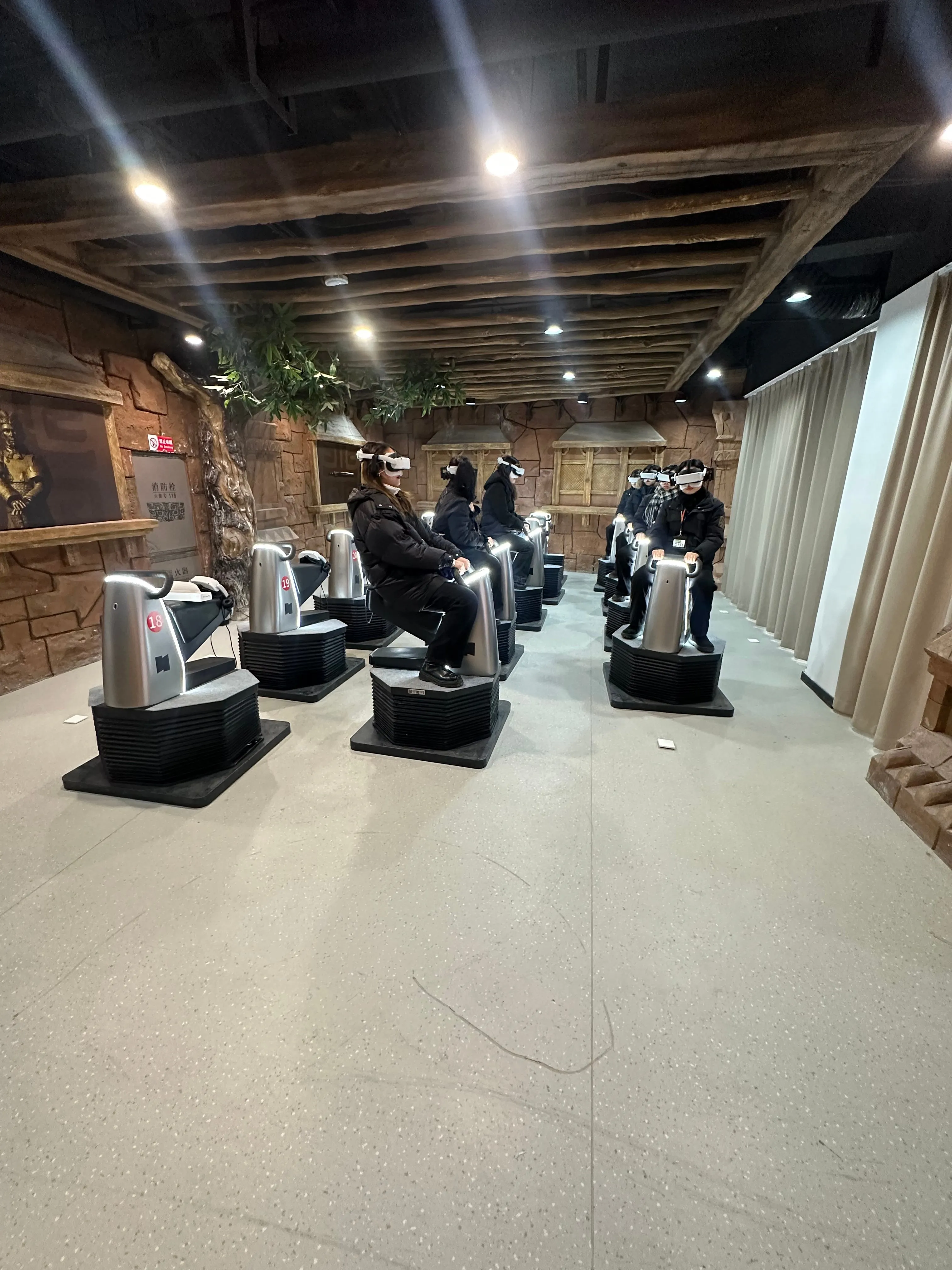 兵马俑数字光影 — VR 动感平台批量部署