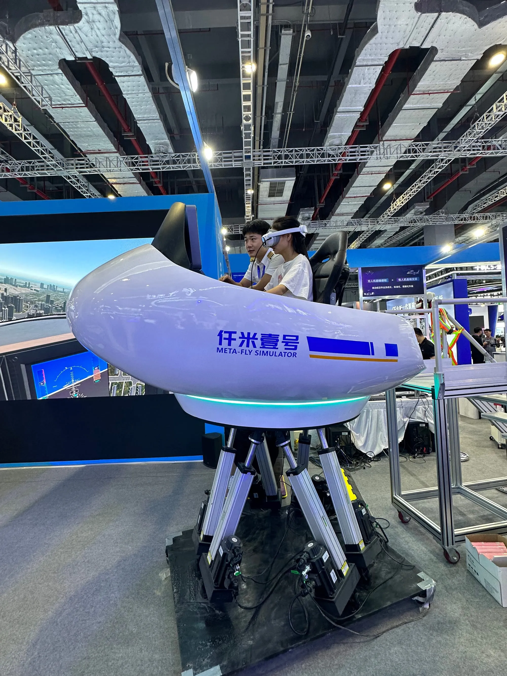 某飞行模拟训练企业 — 训练级飞行仿真模拟器（现场实拍 5）